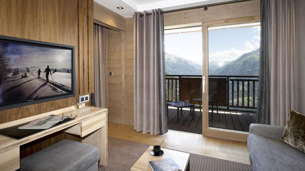 Expedia - MGM Alpen Lodge in La Rosiere